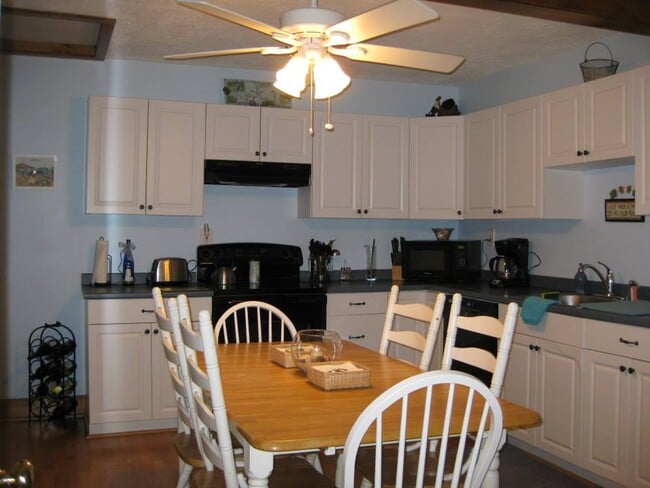 kitchen 1 - 11 Hoffman St