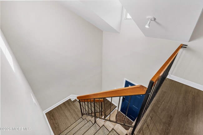 Building Photo - 186 Tulip Ln