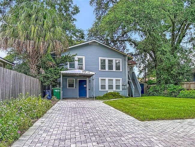 Primary Photo - 205 W Hilda St