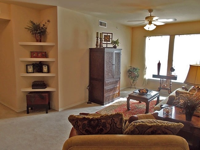 Building Photo - 2560 Tower Ridge Dr