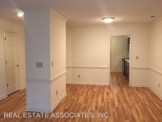 Building Photo - 2 br, 2.5 bath House - 3309 Coachman's Way