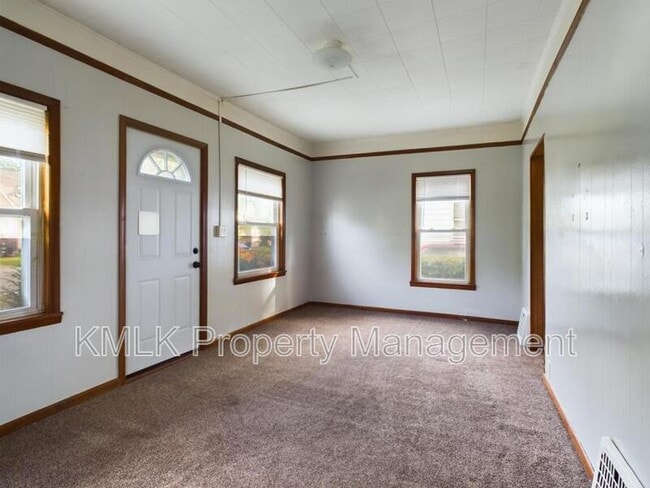 Building Photo - 1128 Cordova Ave