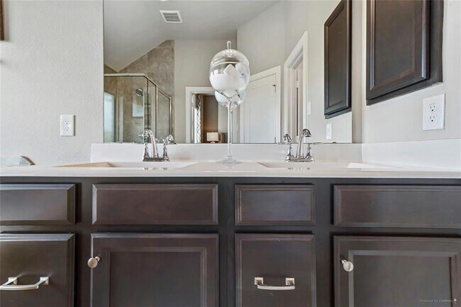 Building Photo - 12310 Pinyon Bend Dr