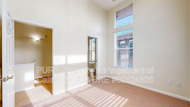 Building Photo - 950 Campoy St