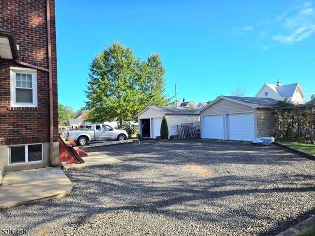 Building Photo - 14 Codington St