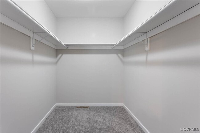 Building Photo - 112 E Highland Ct