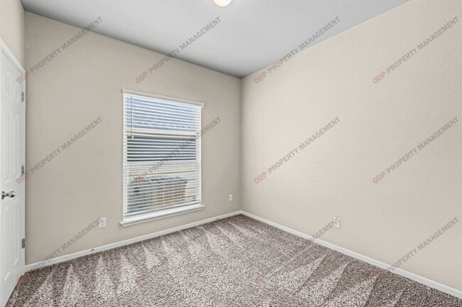 Building Photo - 2325 Vicksburg Ln