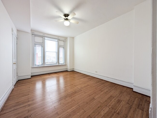 Building Photo - 2025 W Coulter St