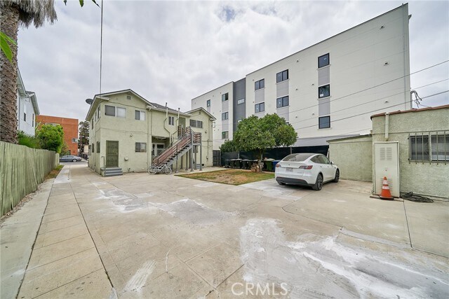 Building Photo - 1329 W 37th Dr