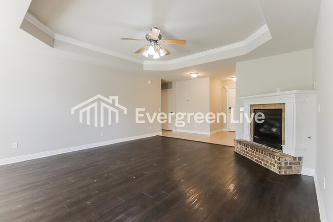 Building Photo - 308 S Ozark St