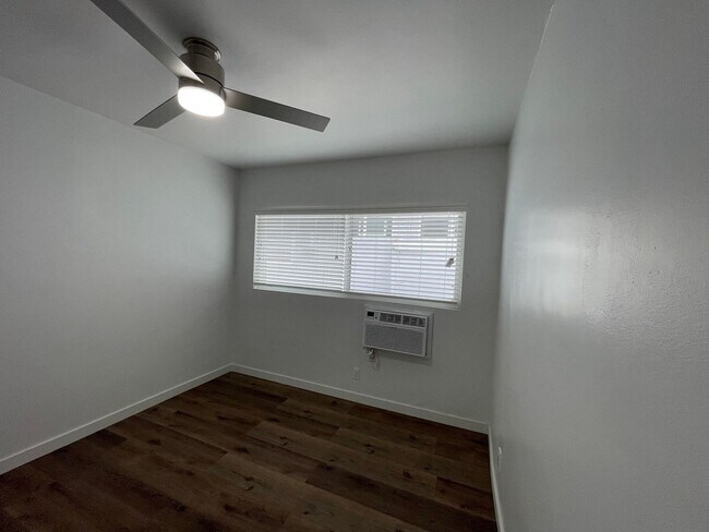 Building Photo - 4962 S Centinela Ave