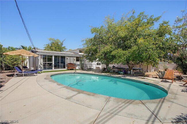 Building Photo - 1663 Pawnee Dr