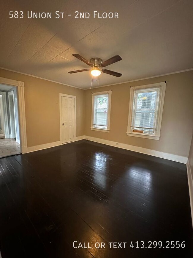 Building Photo - Spacious 3 Bedroom Unit in Springfield's O...