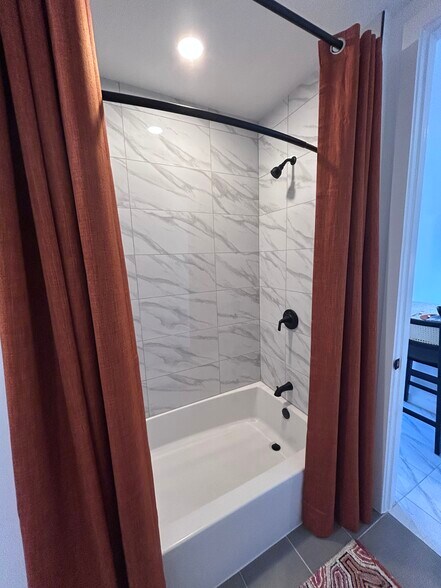 Building Photo - 2362 NE 172nd St