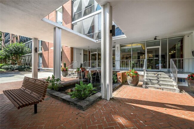 Building Photo - 130 26th St NW