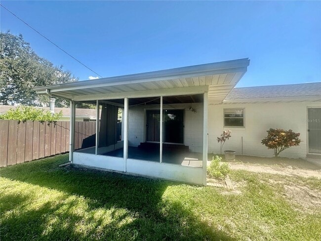 Building Photo - 141 Poe Dr