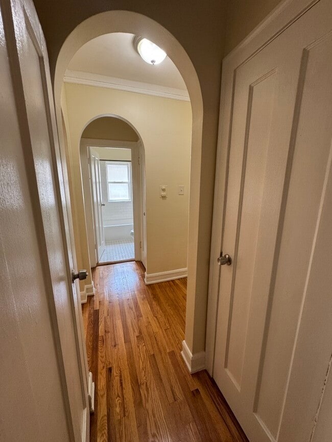 Building Photo - 6214 N Mozart St