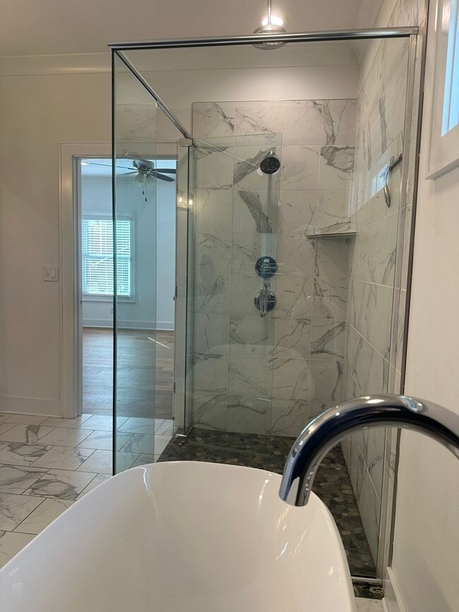 Building Photo - 3 Bedroom / 2 Bath  Johnson City TN