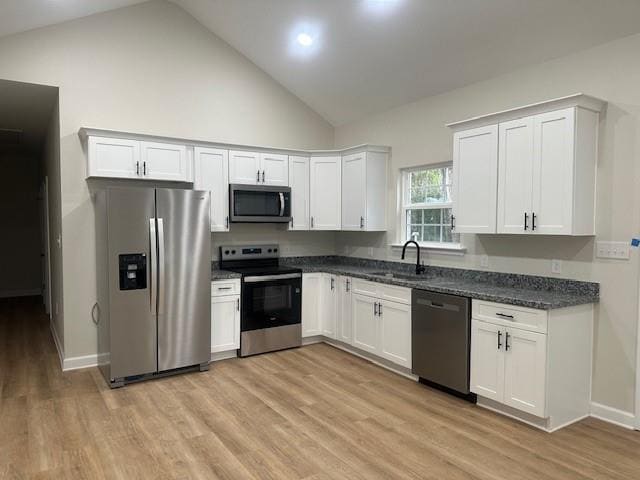 Building Photo - 450 Williams St