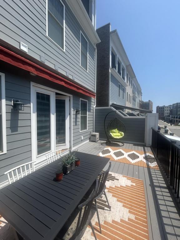Building Photo - 12341 Purbrook Walk