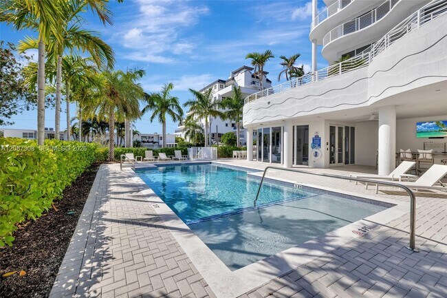 Building Photo - 612 Bayshore Dr