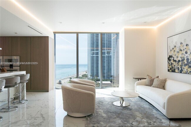 Building Photo - 18501 Collins Ave