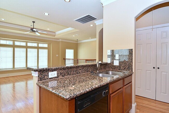 Building Photo - 1737 Aden Mist Dr