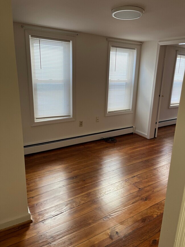 Building Photo - 366 W Patrick St