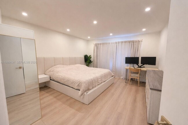 Building Photo - 769 Banks Rd