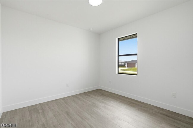 Building Photo - 1431 NW 17th Ave