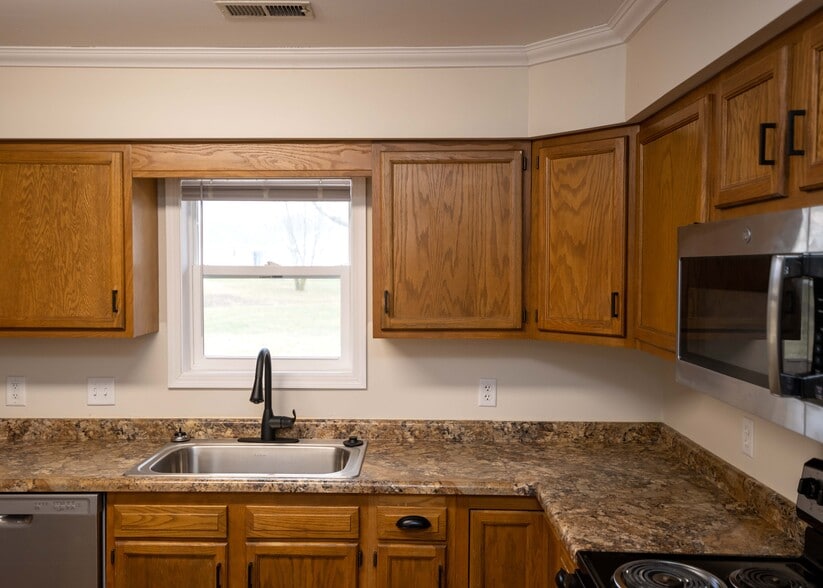 Building Photo - 106 Pierre Pl