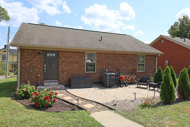 Building Photo - 314 N 2nd St