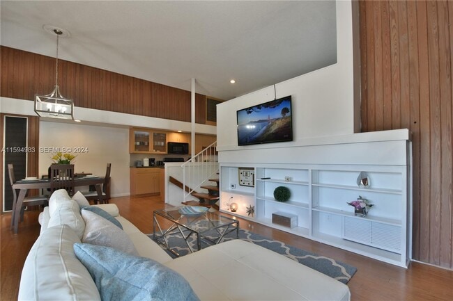 Building Photo - 250 SE Park St