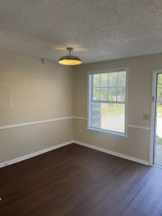 Building Photo - 7482 Harrow Dr