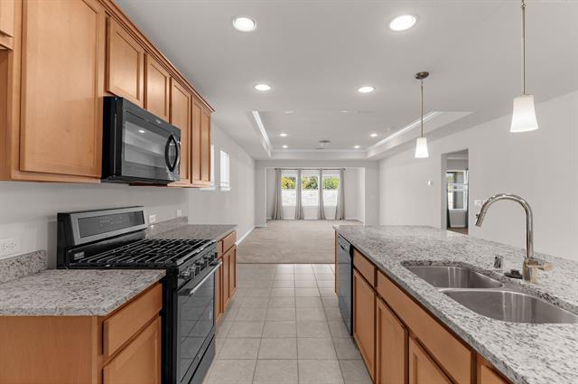 Building Photo - 825 Hidden Eddy Dr