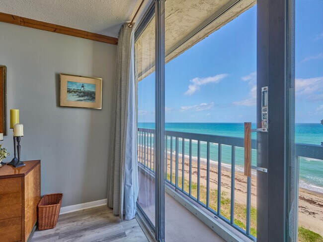 Building Photo - 10600 S Ocean Dr
