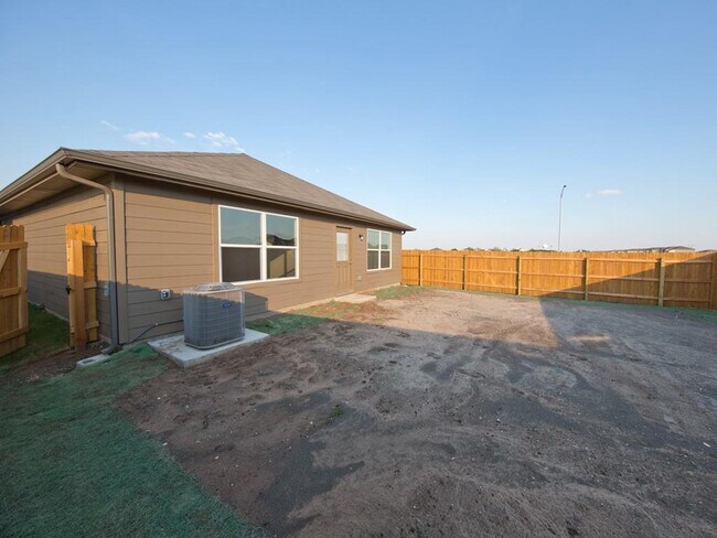 Building Photo - 12117 Greywacke Dr