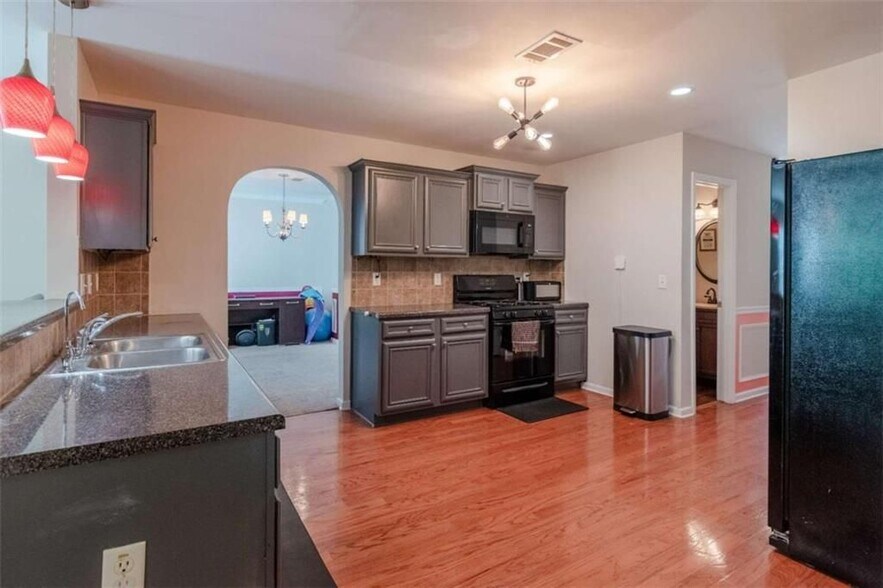 Building Photo - 7377 Spoleto Loop