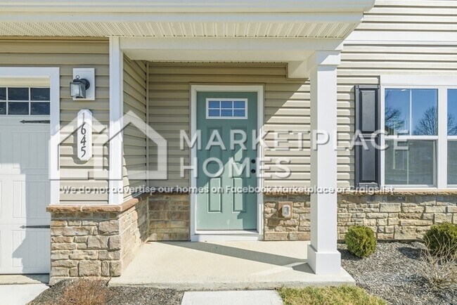 Building Photo - 1645 Juniper Ln