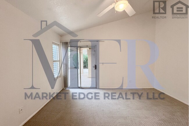 Building Photo - 2Bed/2Bath w/ Office-House at 40th St/Cactus-Garg!