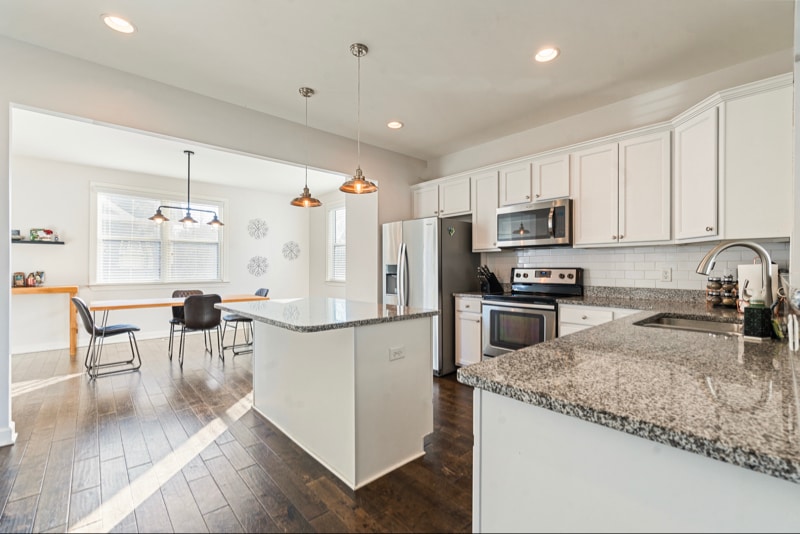 Building Photo - 705 Ellie Dr