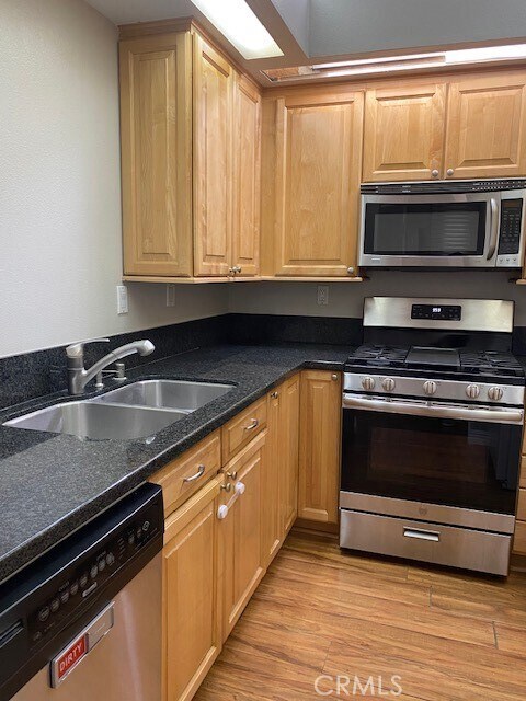 Building Photo - 5031 Dorado Dr