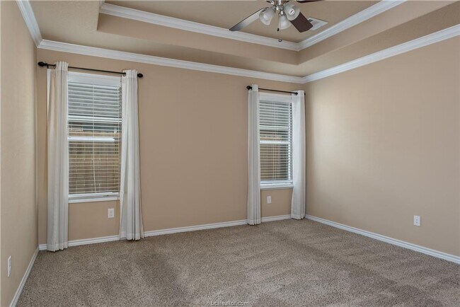 Building Photo - 3613 Davidson Dr