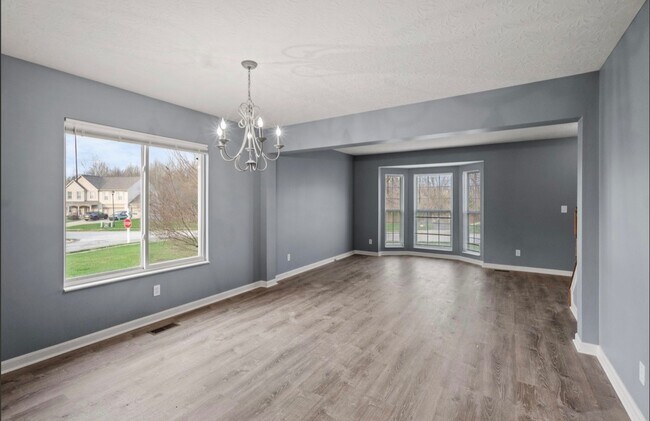 Building Photo - 11241 Sugarmill Dr