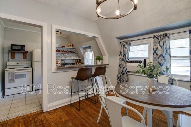 Building Photo - 1954 Manila Ave