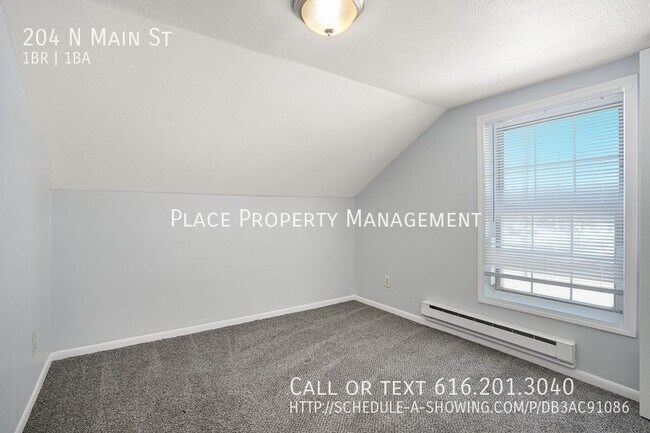 Building Photo - 204 N Main St