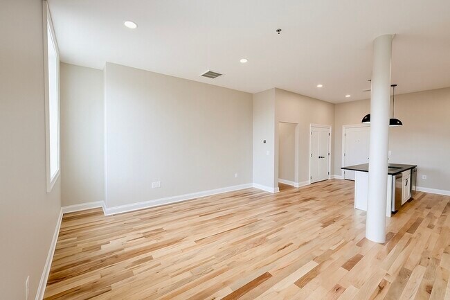 Building Photo - 432-434 Lackawanna Ave