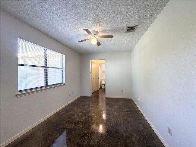 Building Photo - 701 Gamez Cove