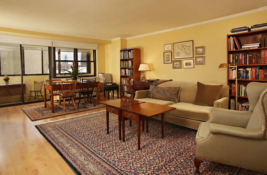 Building Photo - 6 Whittier Pl