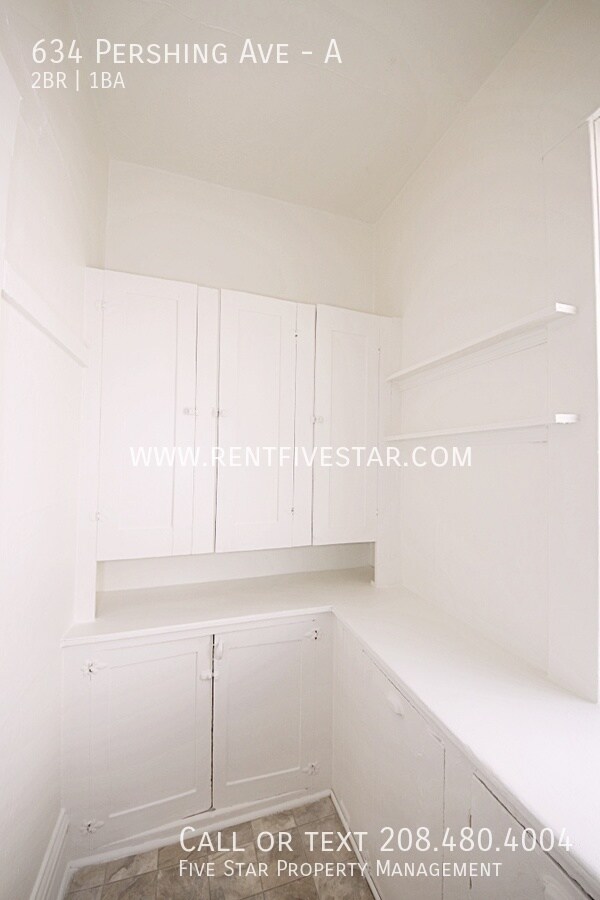 Building Photo - 634 Pershing Ave